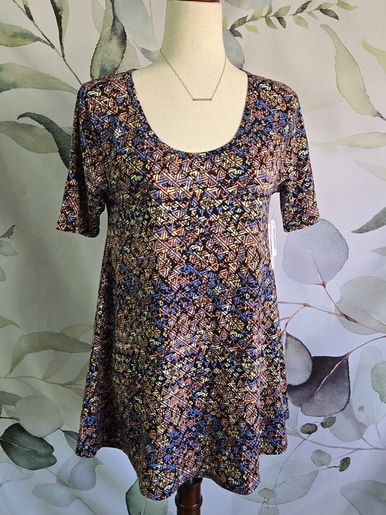 LuLaRoe Tops - LULAROE | Perfect Tee in Abstract Stained Glass sz XS NWT